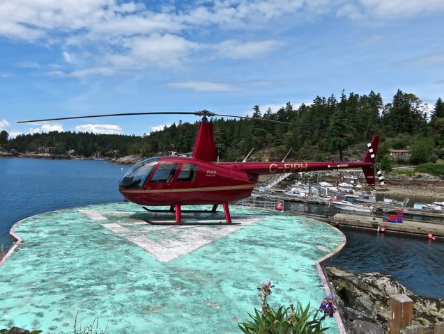 Robinson R-44 (C-FIPH) - Taken at Lund, British Columbia. Roberts R44. I believe they dropped in for lunch.