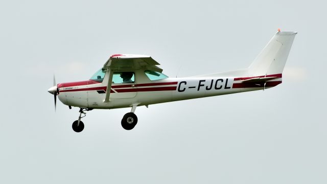 Cessna 152 (C-FJCL)