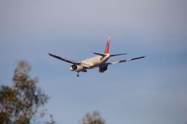 BOEING 777-300ER (RP-C7782)