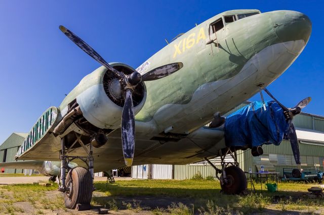 Douglas DC-3 (VH-BAB)