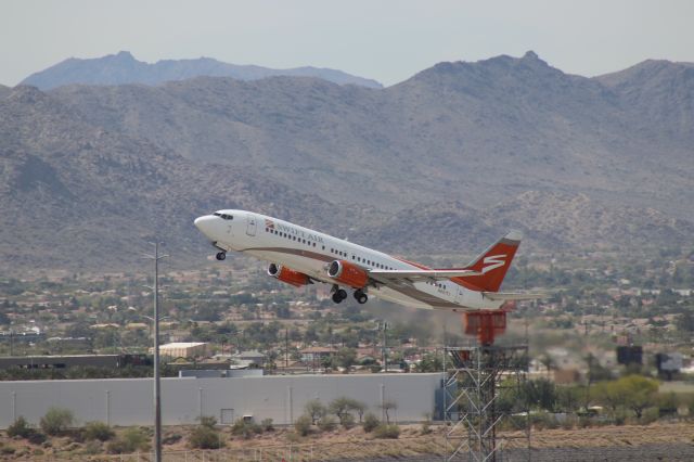 BOEING 737-400 (N801TJ)