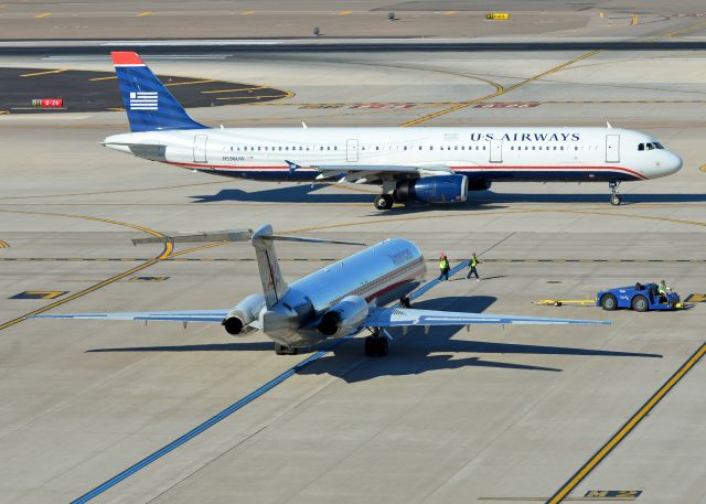 Airbus A321 (N536UW)