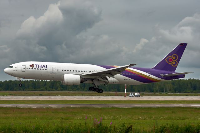 Boeing 777-200 (HS-TJT)