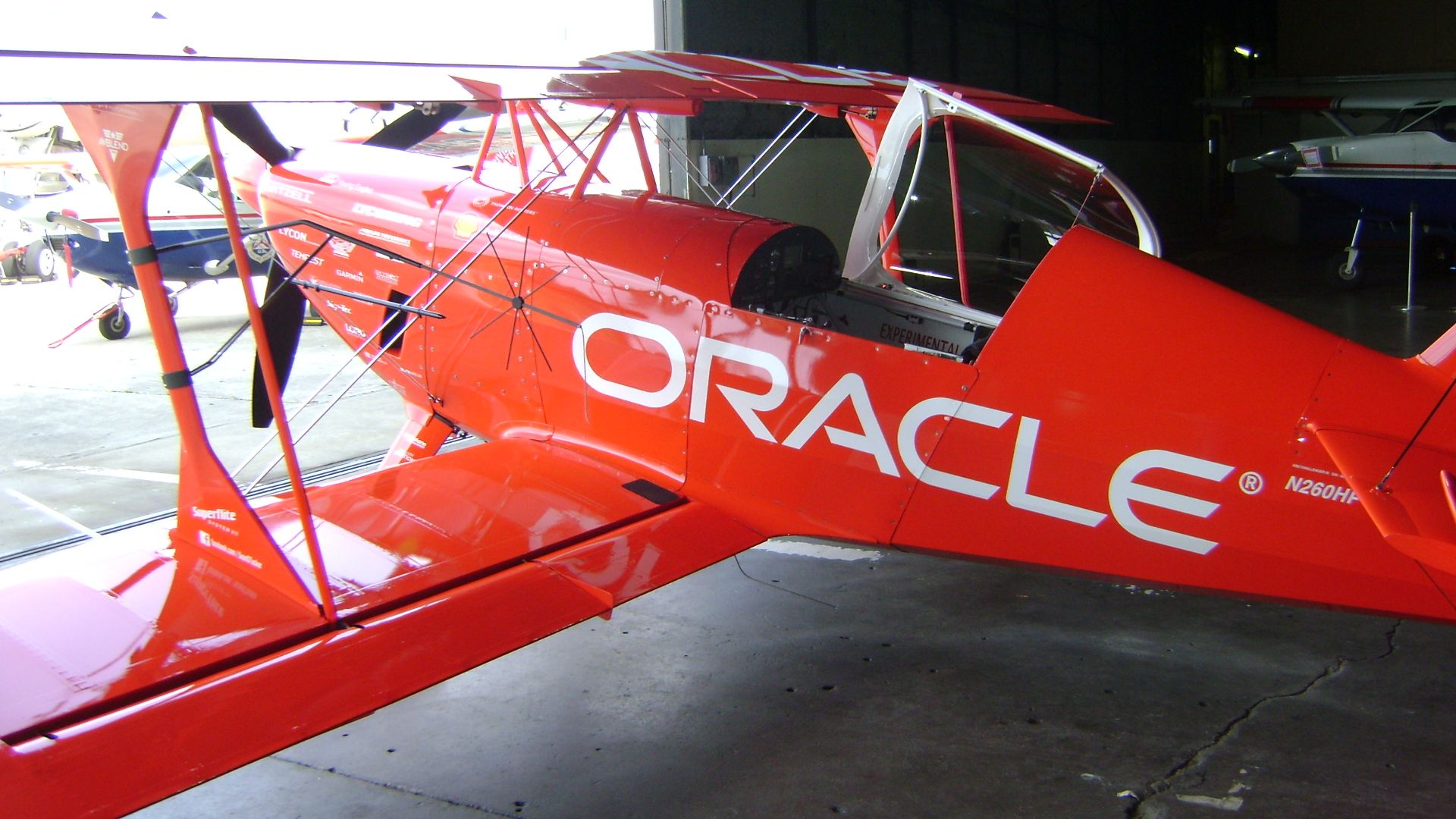 Experimental 100kts-200kts (N260HP) - Oracle spend the week at the National Airline History Museum. Nice to have it as a guest here.