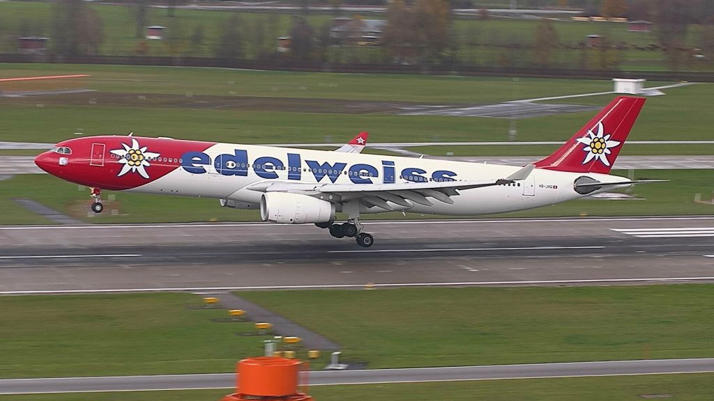 Airbus A330-300 (HB-JHQ) - Edelweiss from Tampa Florida (RW28)