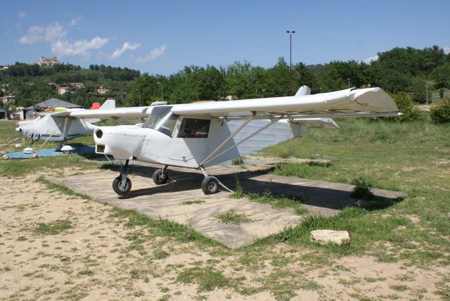 — — - Aerodrome Fayence Tourrettes