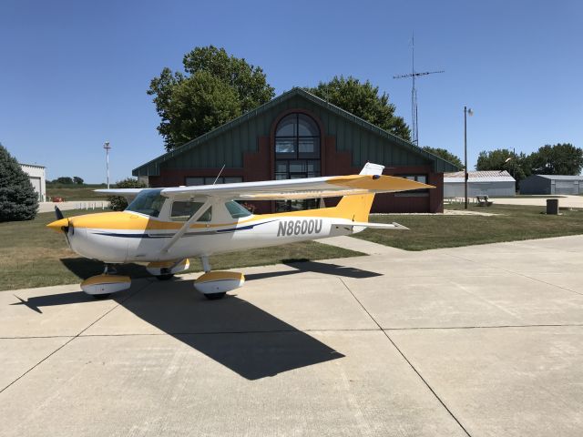 Cessna Commuter (N8600U) - Just a beautiful airport. A park like setting.