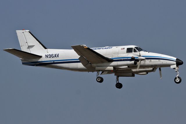 Beechcraft Airliner (N96AV) - Landing at the Burbanks airport.