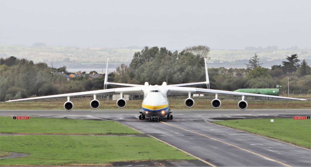 Antonov An-225 Mriya (UR-82060) - an-225 ur-82060 at shannon 19/10/21.