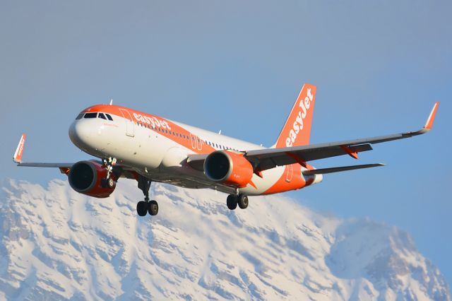Airbus A320neo (G-UZHI)