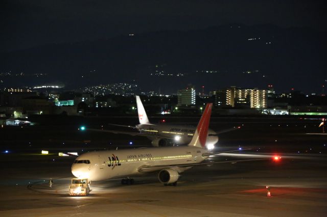 BOEING 767-300 (JA8269)