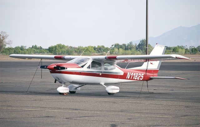 Cessna Cardinal (N11825)