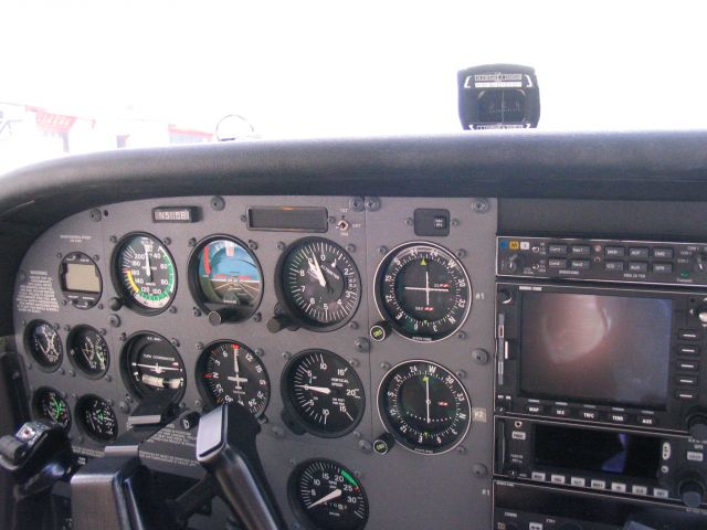 Cessna Skyhawk (N5115B) - On the ramp at 9,000 ft