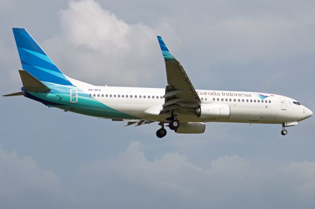 Boeing 737-800 (PK-GFX)