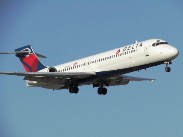 Boeing 717-200 (N992AT) - Landing RWY 20R
