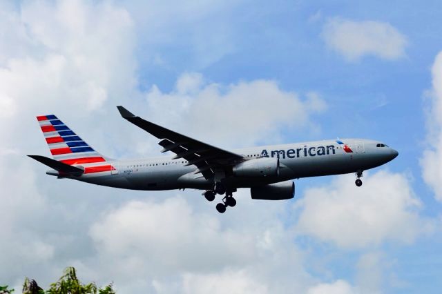 Airbus A330-200 (N292AY) - AMERICAN A332 ON FINAL APP AT MDPC AIRPORT!