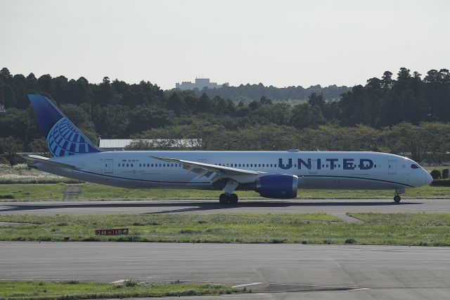 Boeing 787-9 Dreamliner (N24976)
