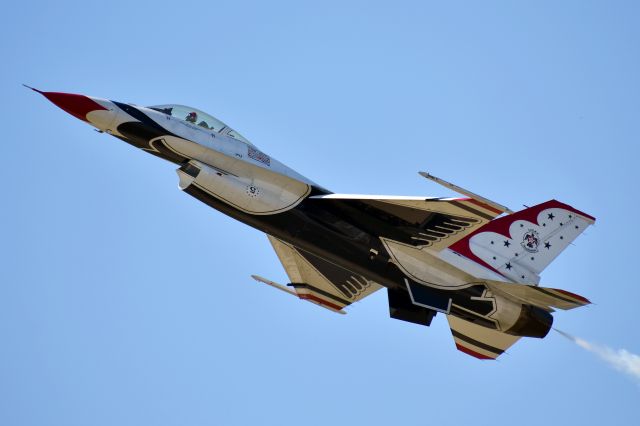 Lockheed F-16 Fighting Falcon — - 2018 Bell Fort Worth Alliance Air Show