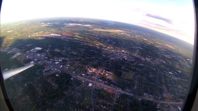 Boeing 717-200 (N988AT) - Just after takeoff from GSP flying over the Greer area.