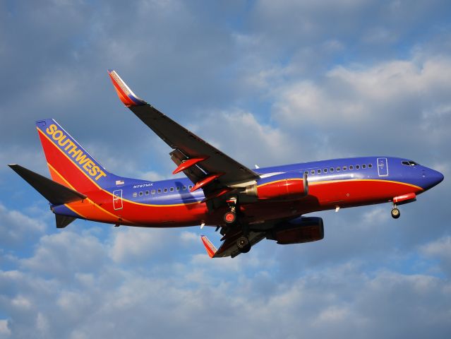 Boeing 737-700 (N797MX) - Arriving 35R - 9/20/12