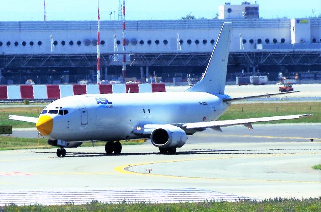 BOEING 737-400 (F-GZTK)