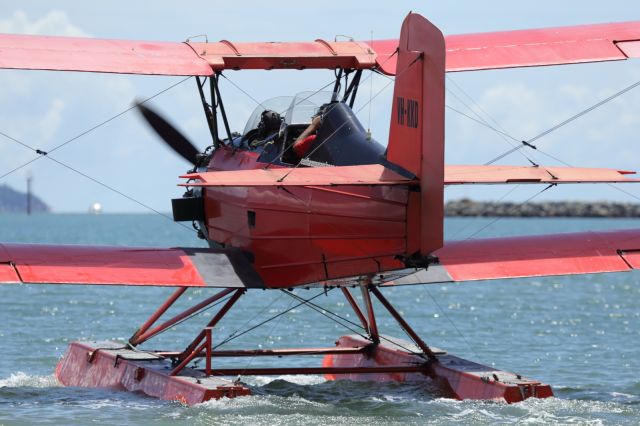 — — - Grumman Sea-Cat, Red Baron, water taxies out to the waterway!