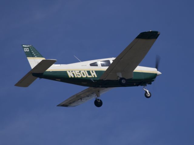 Piper Cherokee (N150LH) - Take off at Farmingdale.