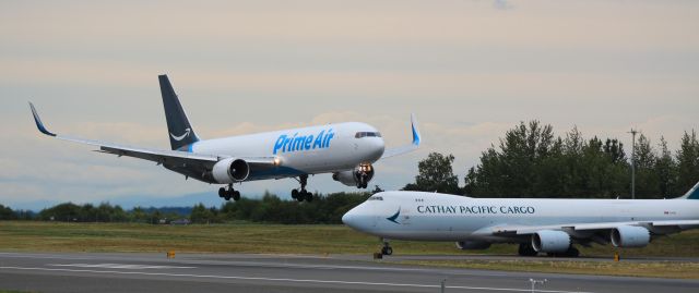 BOEING 767-300 (N449AZ)