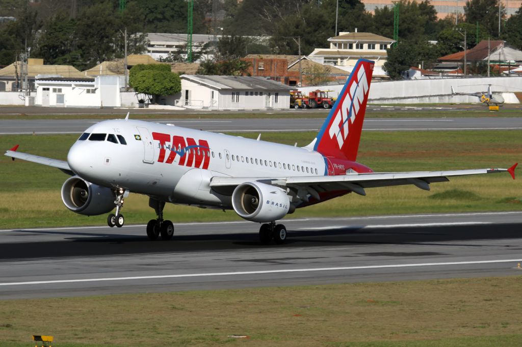 Airbus A319 (PR-MYC)