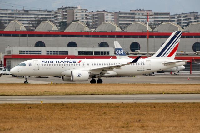 Airbus A220-300 (F-HZUB)