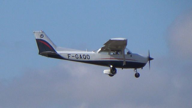 Cessna Skyhawk (F-GAQO)