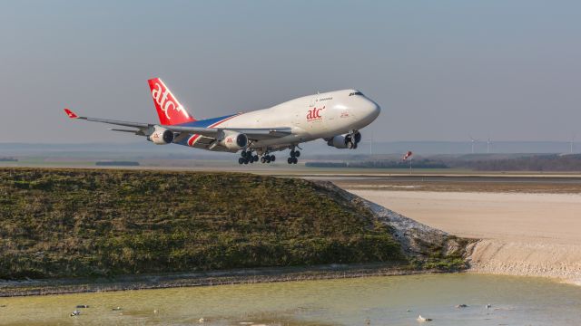 Boeing 747-200 (ER-JAI)