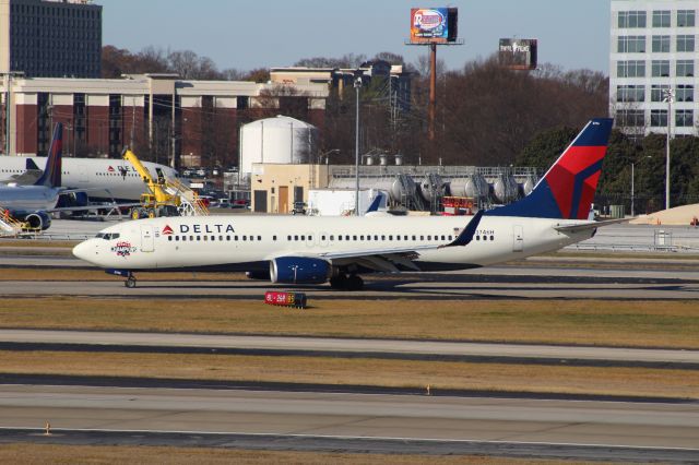 Boeing 737-800 (N3746H)