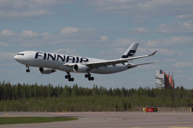 Airbus A330-300 (OH-LTM)