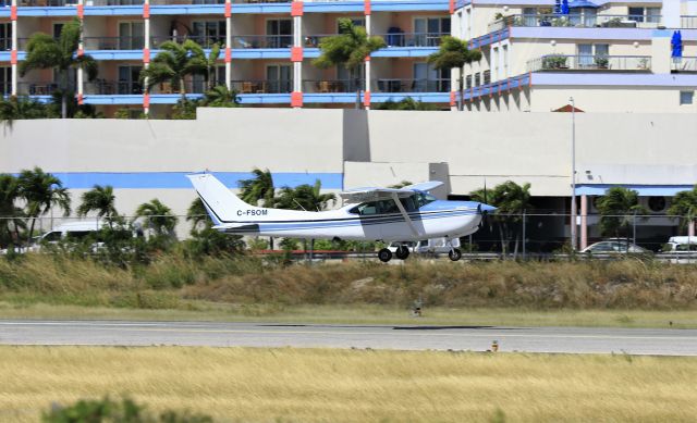 Cessna Skylane RG (C-FSOM)