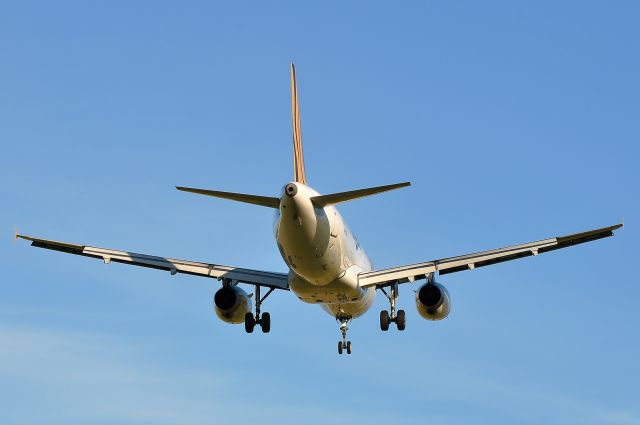 Airbus A320 (VH-VNK)