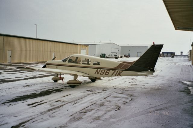 Piper Cherokee (N9671K)