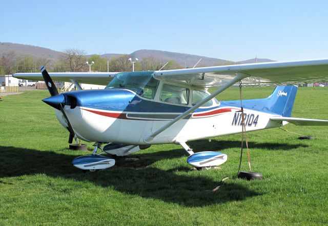 Cessna Skyhawk (N12104)