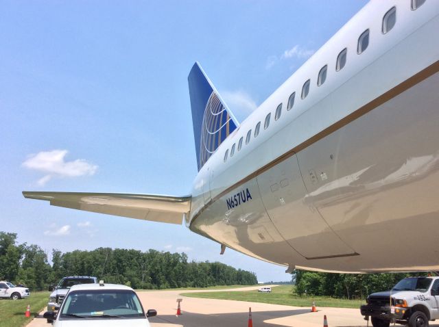 BOEING 767-300 (N657UA) - United Airlines 763 N657UA - Innovations In Flight Day at the Smithsonian Udvar-Hazy Museum