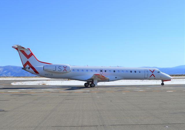 Embraer ERJ-145 (N917JX)