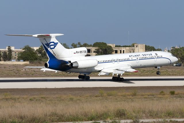 Tupolev Tu-154 (RA-85736)