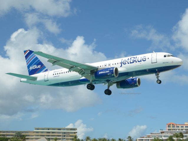 Airbus A320 (N507JT)