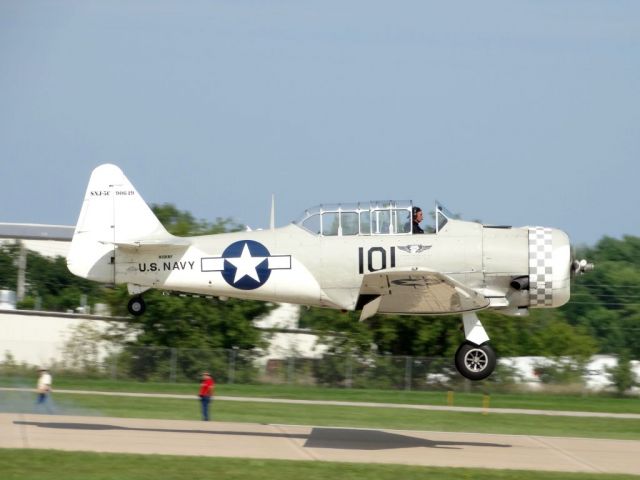 North American T-6 Texan (N101RF)