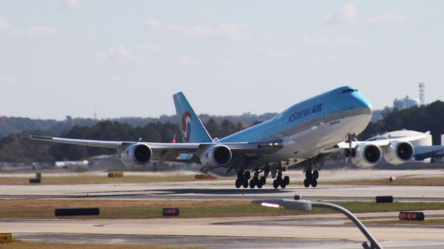 BOEING 747-8 (HL7638) - Just rotating off runway 27R at ATL, this beautiful 747-8B5 is bound for Seoul Incheon Int'l Airport in South Korea as Korean Air Flight 36 Heavy.