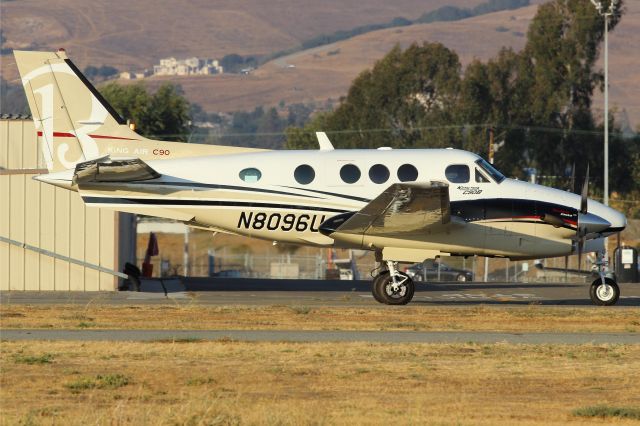 Beechcraft King Air 90 (N8096U)