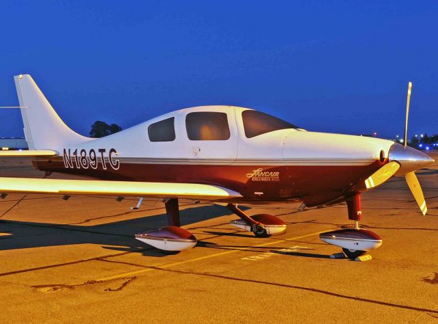 Cessna 350 (N189TC)