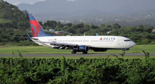 Boeing 737-800 (N389DA)