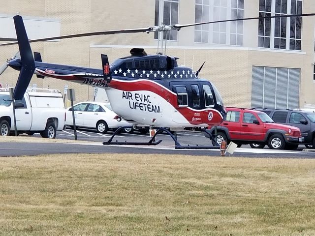 Bell JetRanger (N418AE) - AirEvac Lifeteam, after landing at Licking Memorial Hospital, Newark, OH, 17FEB18 @ 1525Z.