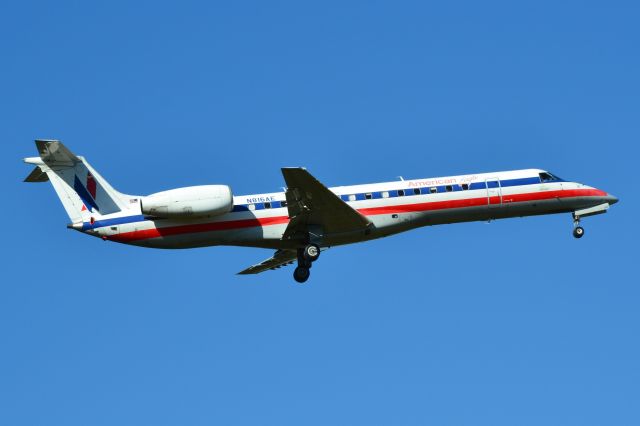 Embraer ERJ-135 (N816AE) - Legacy American Eagle livery on final at KCLT - 10/24/18