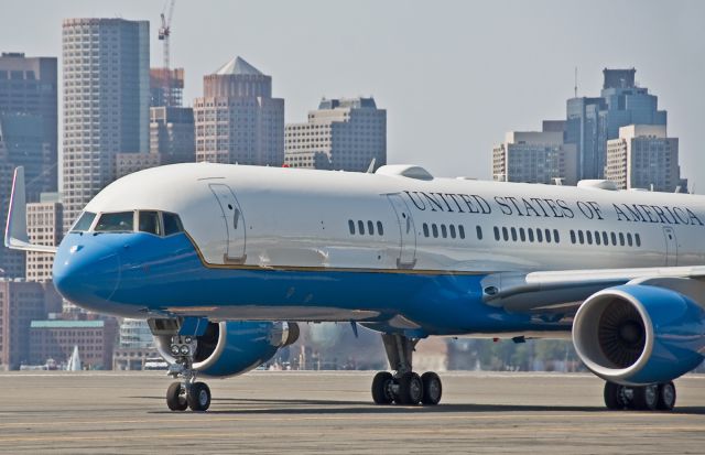 Boeing 757-200 (09-0017) - Very important person